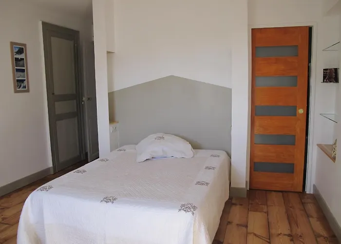 Dampierre Bed & Breakfast 3*
