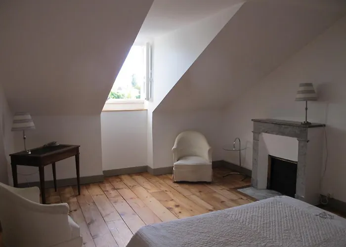 Alojamento de Acomodação e Pequeno-almoço Dampierre 3*